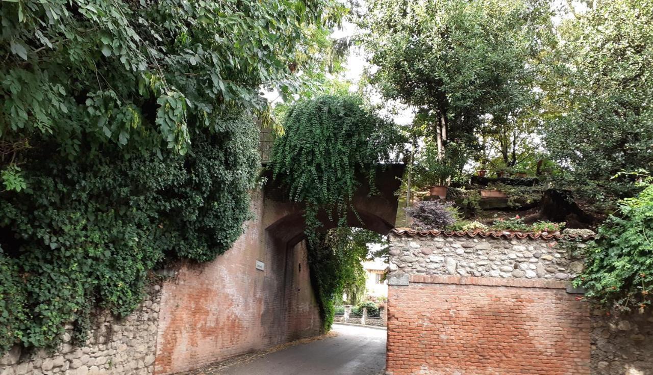 Vicolo Del Nido B&B Paderno Franciacorta Exteriör bild